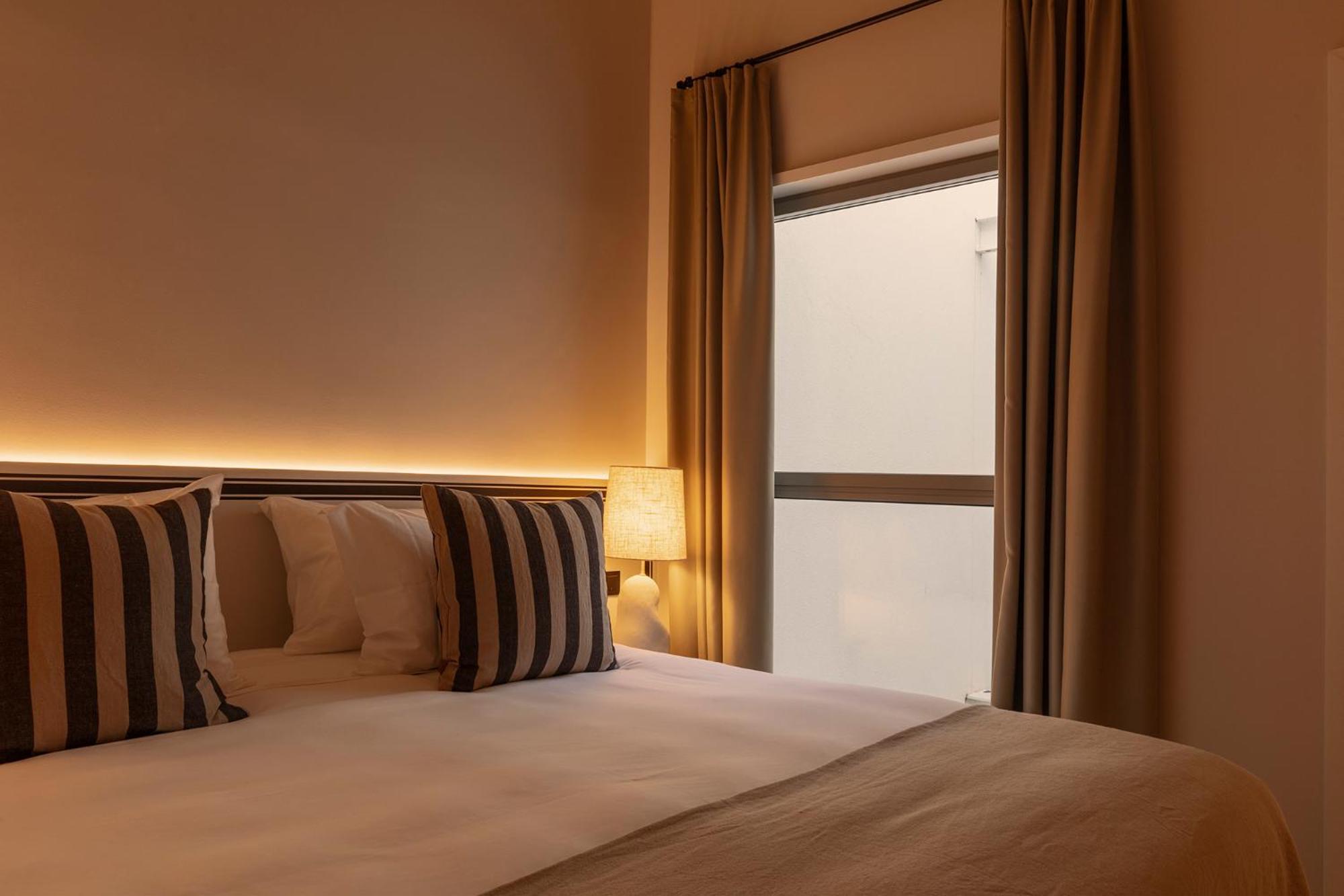 Vandoma Living Suites Porto Szoba fotó